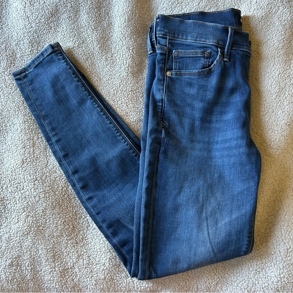 Express Ultimate Stretch Legging Mid-Rise Women’s Jeans - 4R - Picture 7 of 9